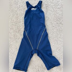 Arena open back thresher SIZE 24